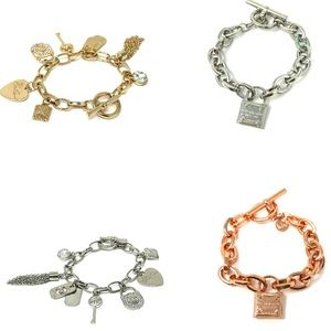 Fashion Jewelry A Set Of 4 bracelet.